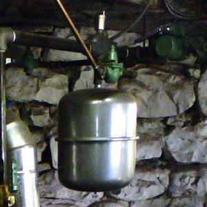 Properly installed expansion tank